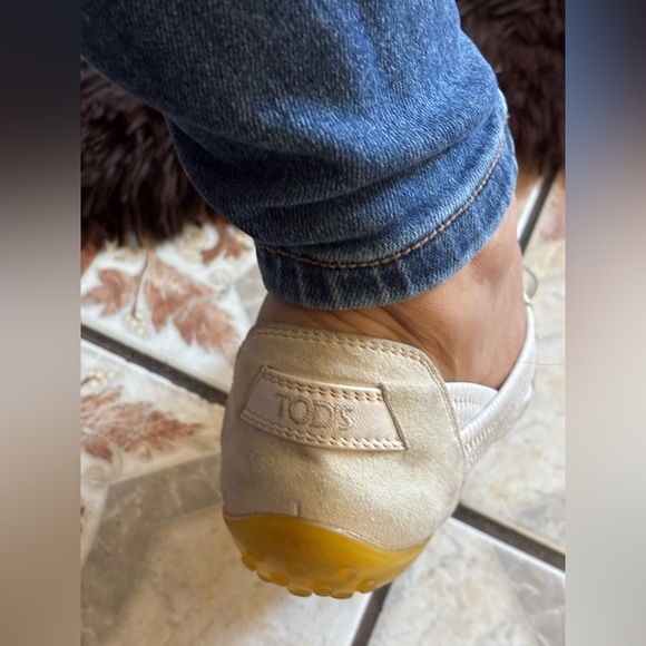 🧡CLEAN TOD’S 38.5 Elegant Women's Cream and Gold 🥿 flat .🧡🧡 - Picture 8 of 17